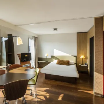 阿德吉奧南特中心飯店 南特站附近的飯店