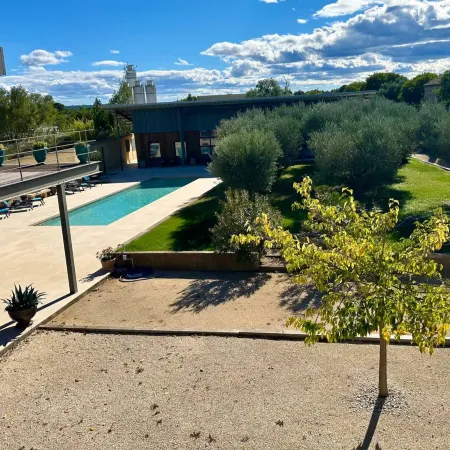 Provencal Villa with Garden & Pool