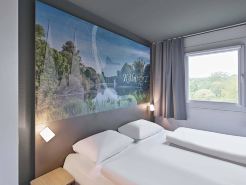 بي آند بي هوتول كولن بورز