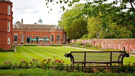 ザ ジョッキー クラブ ルームス