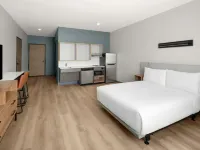 StudioRes by Marriott Fort Myers Airport Hotels in Lee County
