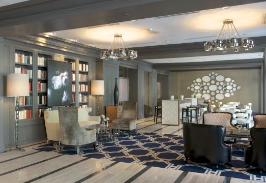 호텔 로비 전경