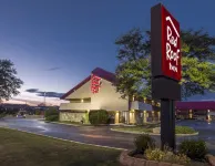 Red Roof Inn Chicago-O'Hare Airport/ Arlington Hts Hotels in Elk Grove Township