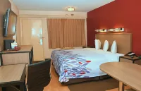 Red Roof Inn Richmond South - 2 Sao