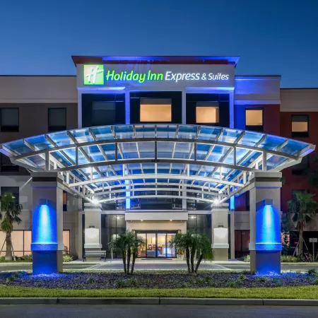 Holiday Inn Express & Suites LAKELAND SOUTH by IHG