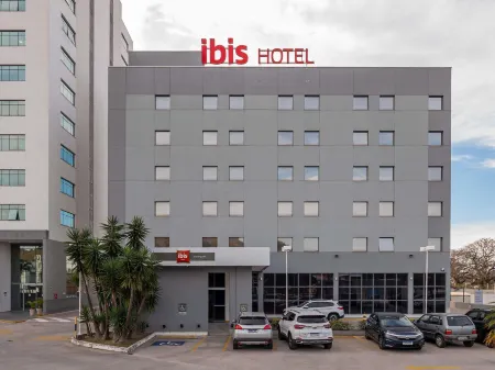 Ibis Guaratingueta Aparecida Отели в г. Лорена