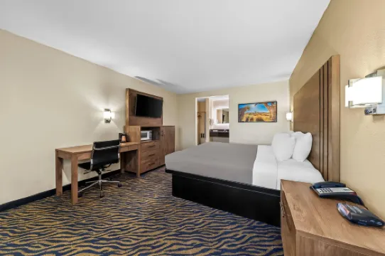 Quality Inn & Suites Hotels in Hesperia