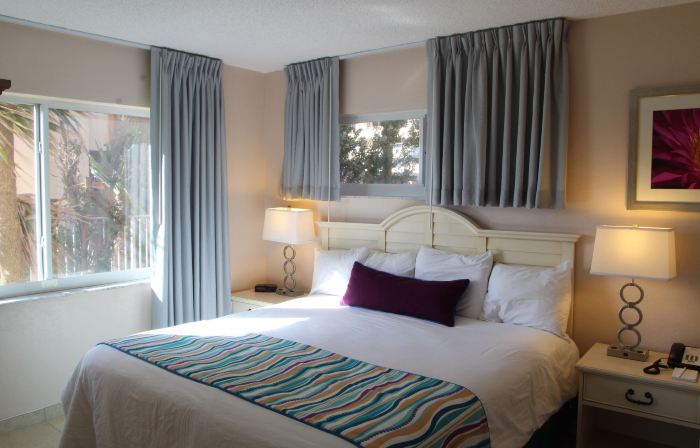 Canada House Pompano Beach