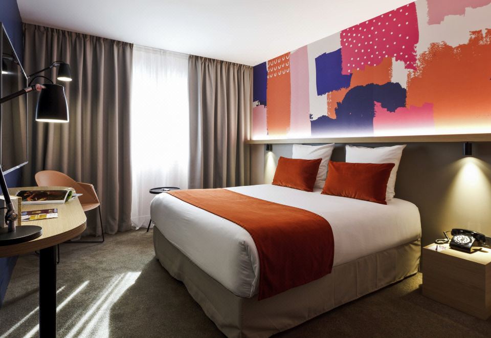 Hotel Mercure Lyon Charbonnieres Over view