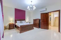 St James the Traditional 4-Bed Townhouse in Sliema - Beach