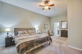 Pet-Friendly Downtown Fulton Apt w/ Smart TV!