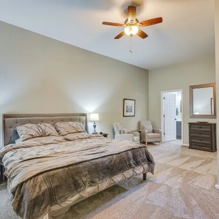 Pet-Friendly Downtown Fulton Apt w/ Smart TV!