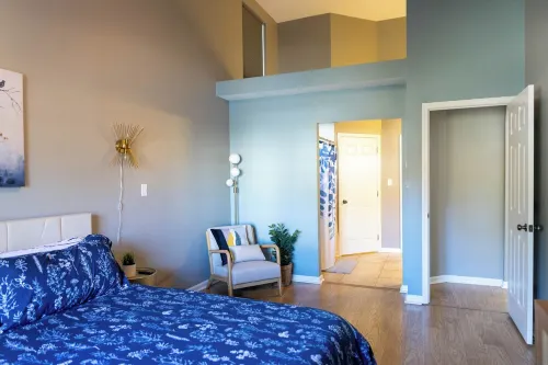 Charming Cul-de-Sac Home- SLEEPS 10-Game Room & B-ball court