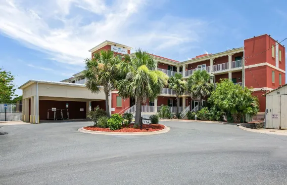 水街酒店和碼頭, 凱悅臻選酒店