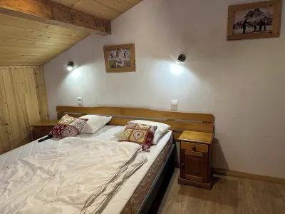 Appartement Type Chalet de Montagne, Voir Photos Hotel in zona Morzine
