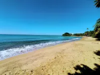 Sky House. Charming 4-bedroom home, fast WiFi, A/C in enchanting Rincón