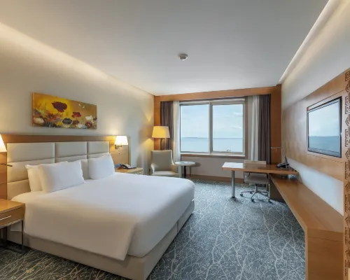 Holiday Inn BAKU by IHG Hotel berhampiran Dataran Kemerdekaan