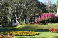 薩瑪度假飯店 斯瑞科皇后植物園附近的飯店