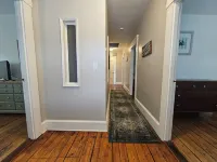 Alice Pet-Friendly Downtown Newport Rental with Parking