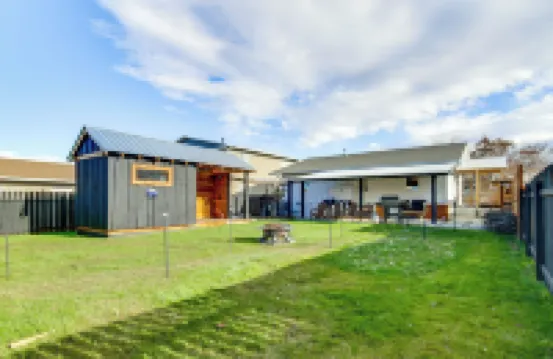 距離博茲曼12英里：寵物友好寶石，帶桑拿和庭院 貝爾格萊德酒店