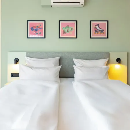 Hotel Continental Frankfurt Отели рядом с достопримечательностью «Железный Мост»