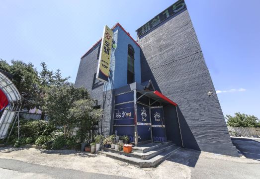 김제 탑 창밖 풍경