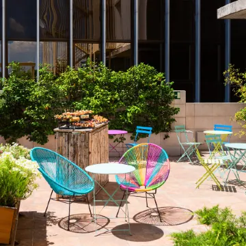 Hotel Madrid Chamartín Affiliated by Meliá Отели рядом с достопримечательностью «Деловой центр "Четыре башни"»