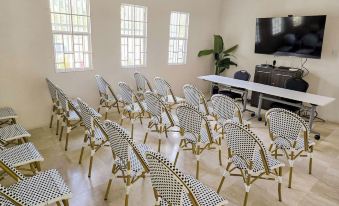 South Point Hotel Inc