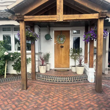 Staysolihull, Large Spacious Corner House,