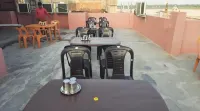 Sankatha Guest House - 2-Star