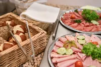 Hotel Gasthof Süßer Grund - breakfast