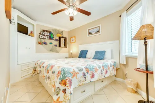 Beautiful Blue Heron Sleeps 6 Great Views