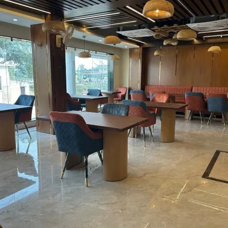 Frosty Fern Hotel & Resort