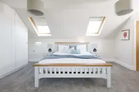 Beach House for 10 with Hot Tub & Garden - Jacuzzi