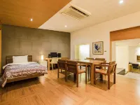 Yuwon Hotel Отели рядом с достопримечательностью «Торговый центр Central City»