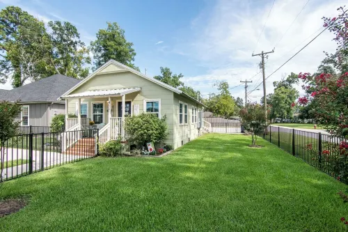 Tomball Craftman Cottage