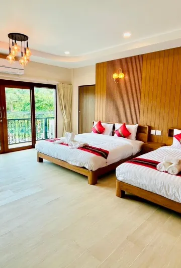 Deluxe 4 Bed Mixed Dorm