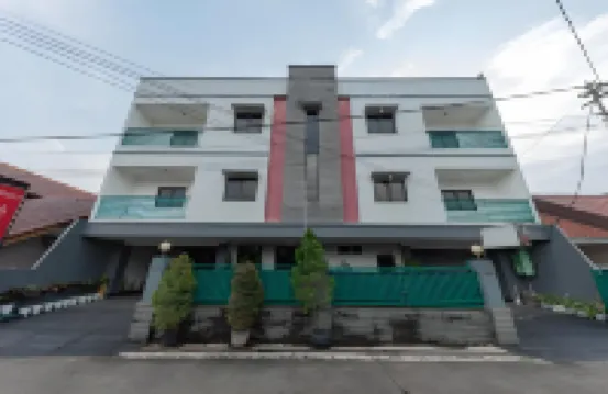 RedDoorz Plus at Buah Batu