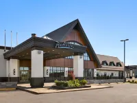 Radisson Hotel Montreal Airport Hotels near Lachine
