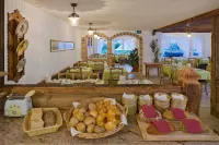 Hotel Antika - Breakfast