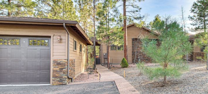 Hot Tub, Deck & Grill! Mtn Retreat in Show Low Ξενοδοχεία στην πόλη Show Low