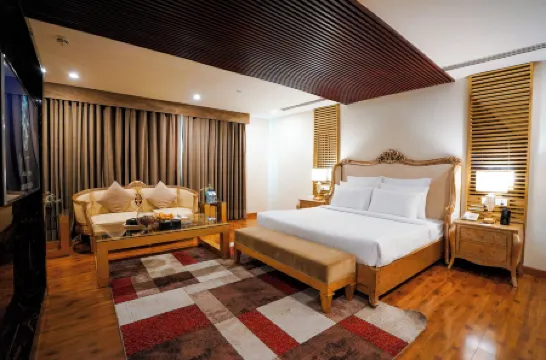 Nine Tree Luxury Hotel & Suites Lahore Отели рядом со станцией Лахор Джанкшен