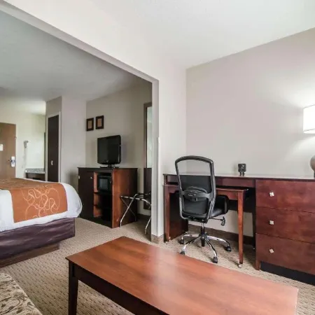 Quality Suites St. Joseph