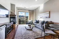 Walk to Restaurants Shops Gym Patio Townhome Views Enjoy Park City This Summer!
