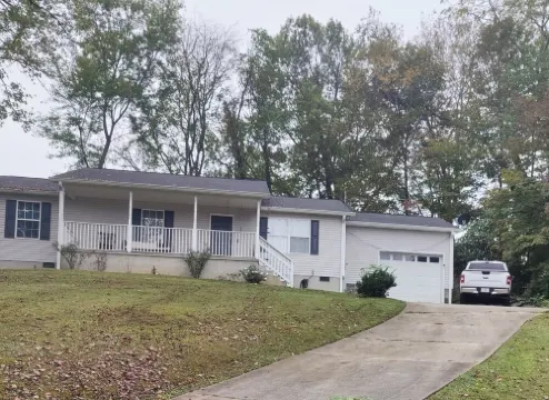 Cozy mountain top newly remodeled home.