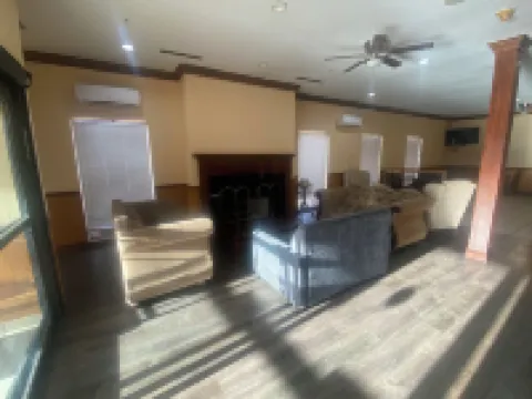 Truckerz Inn Hotels in Jacksonville