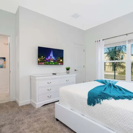 Stunning 4 Bd w/ Pool Close to Disney @ Champions Gate 990
