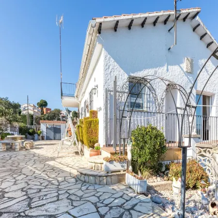 Villa in Lloret de Mar With Pool & Sea Views