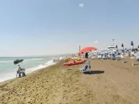 Apartment in Ladispoli Near Tyrrhenian Sea فنادق في لادیسپولی