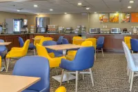 Comfort Inn & Suites at Dollywood Lane - Aamiainen